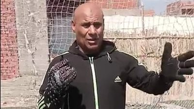 عمره 52 سنة وشعاره العزيمة والعطاء.. قصة نجاح أكبر حارس مرمى بالفيوم| بث مباشر 