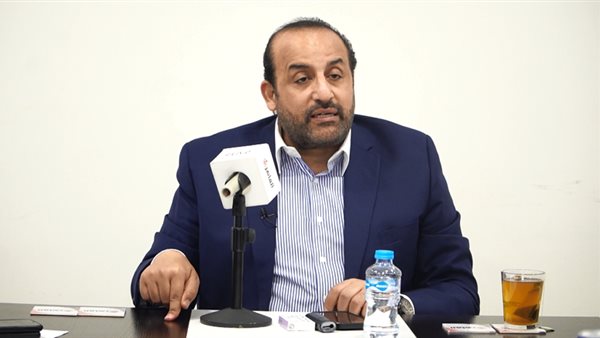 الكاتب الصحفي محمد