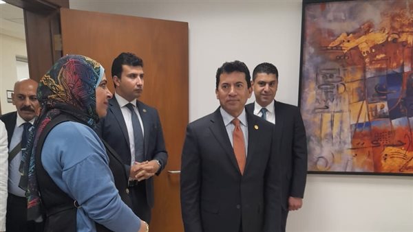 وزير الشباب والرياضة