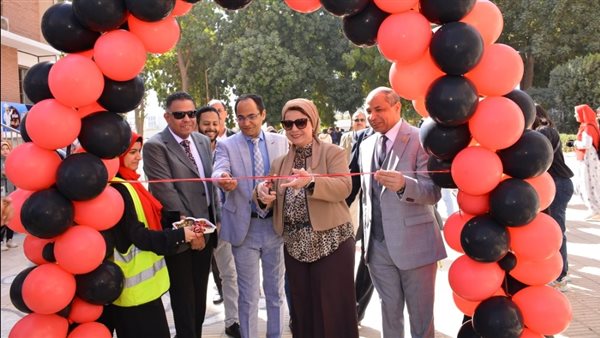 افتتاح معرض الأسر