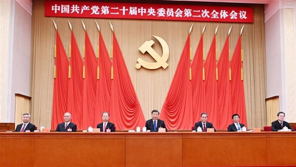 شي يترأس لجنة الحزب