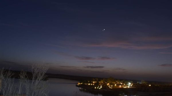 المشتري يعانق الزهرة