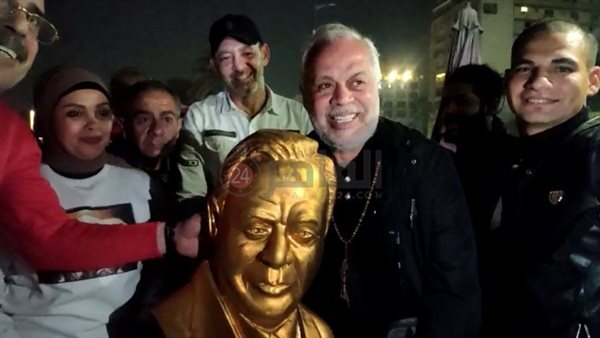 تمثال أشرف زكي