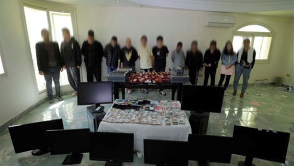 القائمون على إدارة