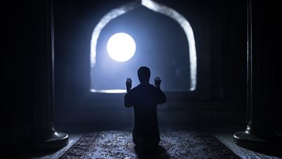 حكم ترك قيام الليل.. تعرف على فضله وهل من الضروري المواظبة عليه