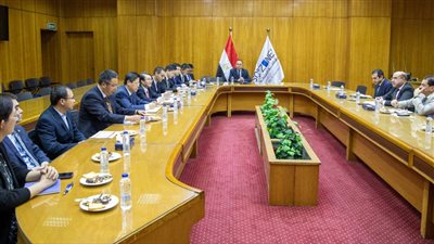 وفد جيتيانج الصيني يبحث ضخ استثمارات بالمنطقة الاقتصادية لقناة السويس