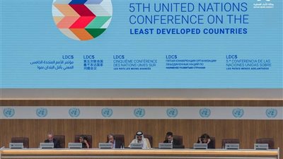 أمير قطر: أتعجب من تأخير وصول المساعدات لسوريا ولا يجوز استغلال المأساة لأغراض سياسية