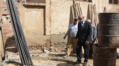 محافظ القليوبية يتفقد إنشاءات الإدارة الزراعية وموقف السيارات الجديد بكفر شكر