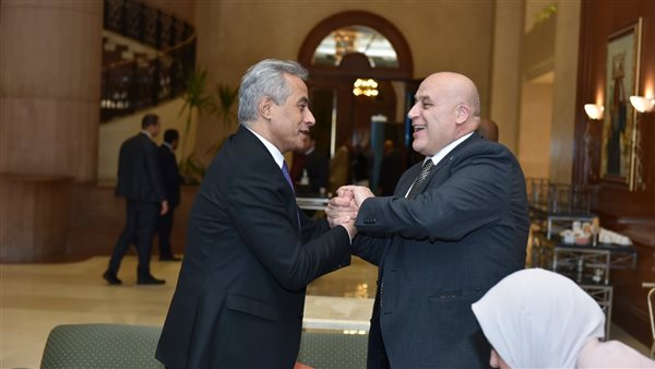 وزير القوى العاملة