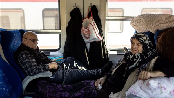 الناجون من الزلزال