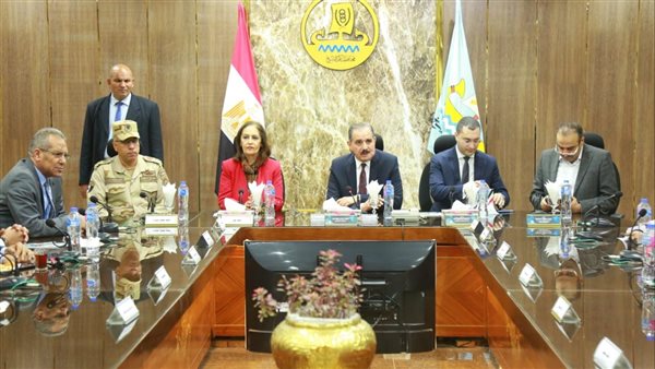 محافظ كفر الشيخ ولجنة