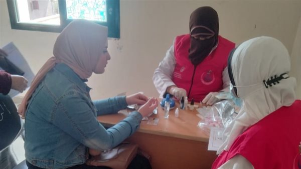 فحص المقبلين على