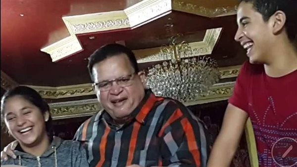 الأب المتوفي وسط