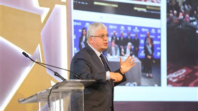 أبرزها رؤية مصر 2030.. أيمن عاشور: الاستراتيجية الوطنية تنطلق من 3 محاور