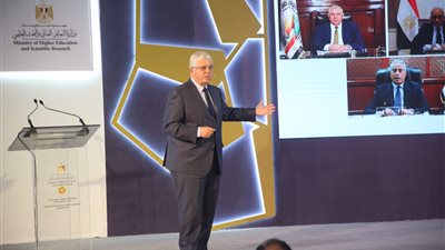 تأكيدًا لـ القاهرة 24.. أيمن عاشور: توأمة الجامعات المصرية مع بعضها ضمن الاستراتيجية الوطنية