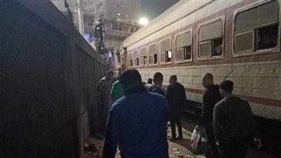 ننشر الصور الأولى لـ حادث قطار قليوب بعد خروجه عن مساره 
