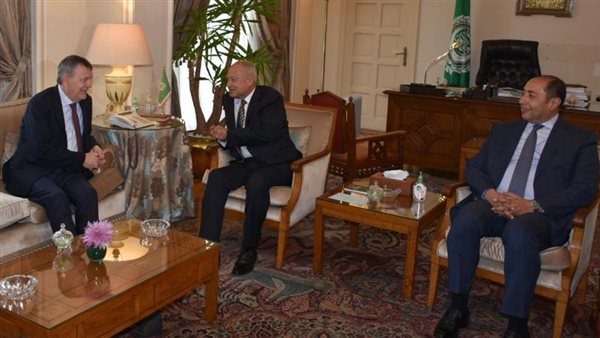 أحمد أبو الغيط ومفوض