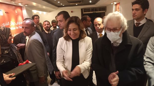 وزيرة الثقافة تفتتح