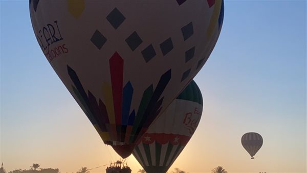 البالون الطائر بالأقصر