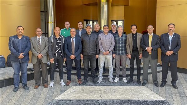 مسئولو لجنة الحكام