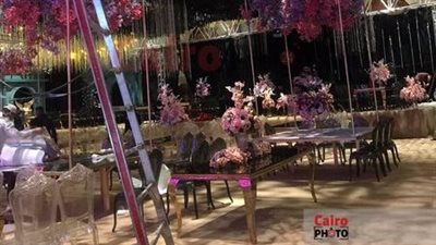 تامر حسني يحيي الحفل.. التحضيرات النهائية لـ زفاف حسن شاكوش بأحد الفنادق | بث مباشر