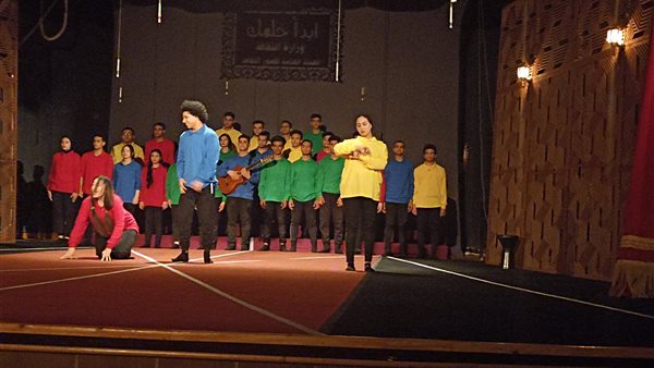 العرض المسرحي لايك