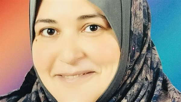 الدكتورة منى فرج