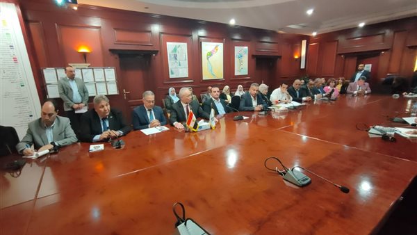 لقاء محافظ الأقصر