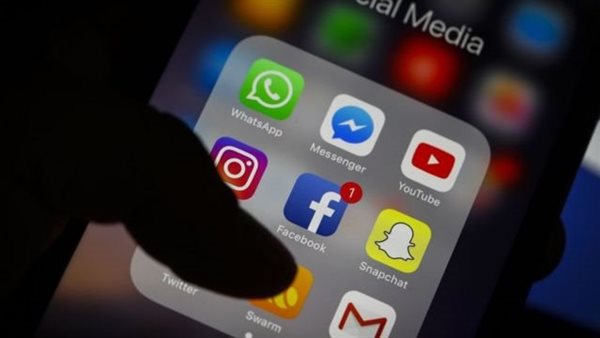  وسائل التواصل الاجتماعي