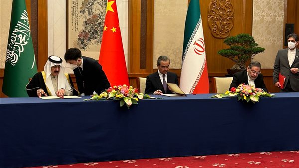 السعودية وإيران يوقعان