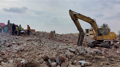 محافظة القاهرة: هدم 21 عقارا بعزبة أبو قرن لتطوير سور مجرى العيون 