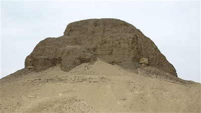 ارتفاعه 48 مترا.. متحف مطار القاهرة الدولي يلقي الضوء على هرم اللاهون بالفيوم