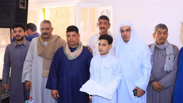 تقديم الكفن لإنهاء