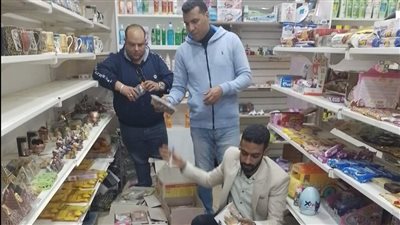 62 محضرا وضبط 315 عبوة منتهية الصلاحية في حملة بشرم الشيخ 