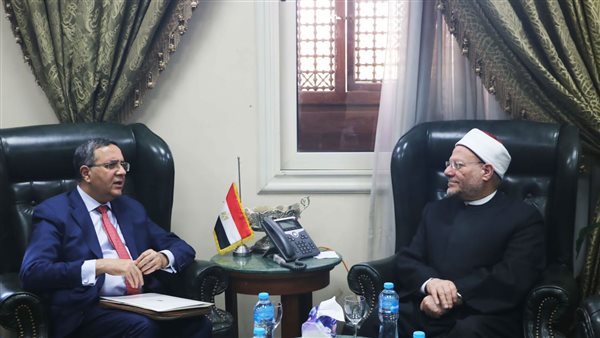 مفتي الجمهورية مع