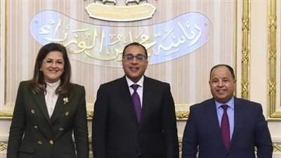 1000 جنيه سنويًا.. الحكومة تقرر صرف حافز سنوي لكل سيدة متزوجة أنجبت طفلين فقط| بث مباشر 