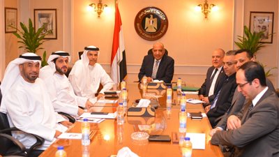 وزير قطاع الأعمال يبحث الشراكة بين مصر للألومنيوم وشركة الإمارات العالمية