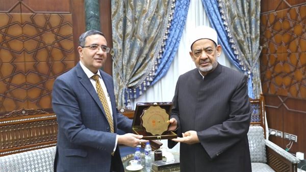 شيخ الأزهر وسفير