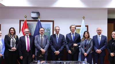 وثيقة تعاون بين وزارة الاتصالات وبرنامج الأمم المتحدة الإنمائي لتعزيز استخدام الذكاء الاصطناعي