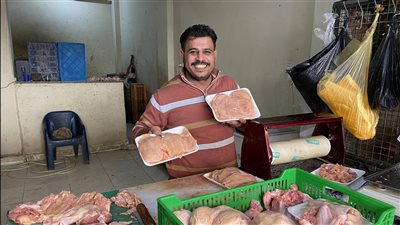 البانيه بـ170 والفراخ البيضاء بـ78 جنيها.. رواج في بيع وشراء الدواجن بعد انخفاض الأسعار بالأقصر