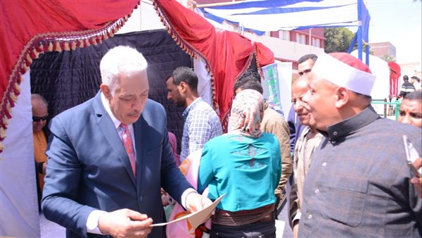 قوى عاملة أسيوط