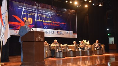  رئيس جامعة حلوان يوجه بتخصيص جناح لتشغيل طلاب الجامعة في كافة المجالات