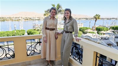 ملكة بلجيكا وابنتها تعيدان ذكريات الملكة إليزابيث بالأقصر | صور