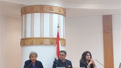 كُتّاب بندوة الأعلى للثقافة: إبداع المرأة في العصر الراهن يتسم بالتنوع والتميز
