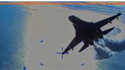 مفاجأة.. البنتاجون ينشر فيديو قبل إسقاط المسيرة الأمريكية: طائرة روسية تُلقي عليها الوقود