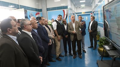 مدبولي: افتتاح معمل الحجر الزراعي بميناء العين السخنة لتسريع عملية الإفراج الجمركي عن البضائع