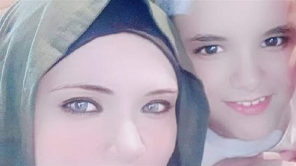 الأم المتوفاة بالسرطان