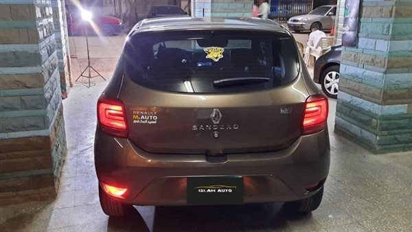 سيارات مستعملة 