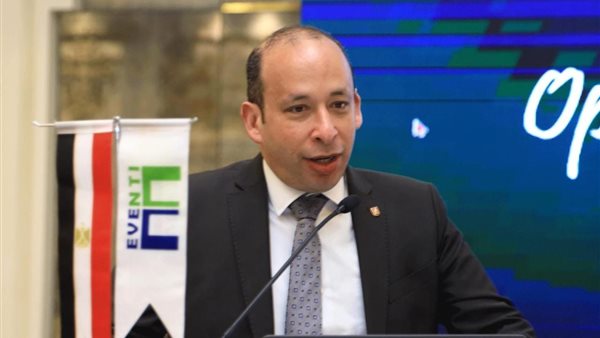 الدكتور حسام صلاح