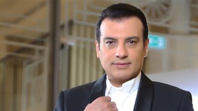 أول رد من إيهاب توفيق على شائعات إحيائه حفلا بعد تشييع جثمان علاء عبد الخالق |فيديو 